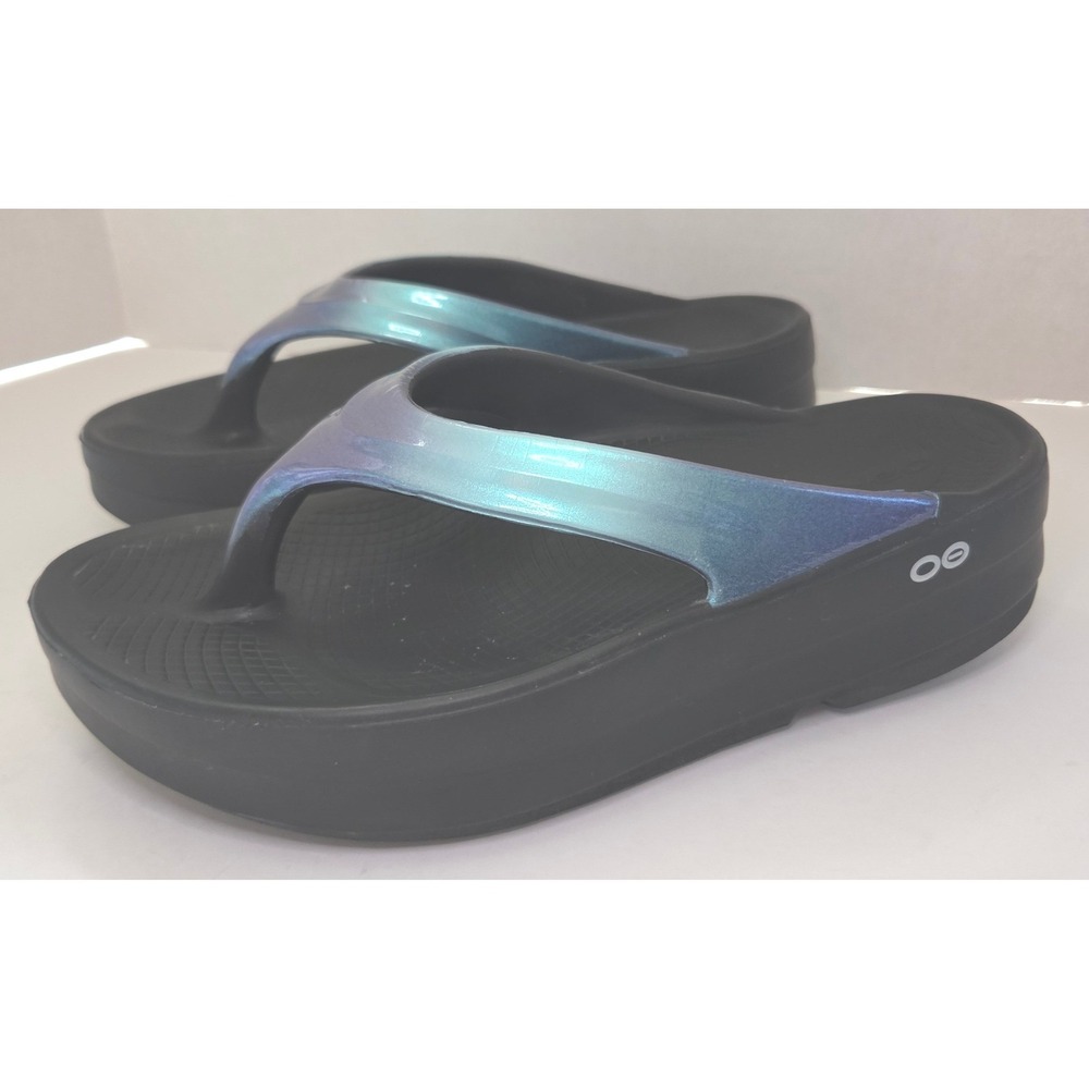 OOFOS OOmega OOlala Luxe Recovery Sandals Iridescent Platform Flip Flops W8 EU39